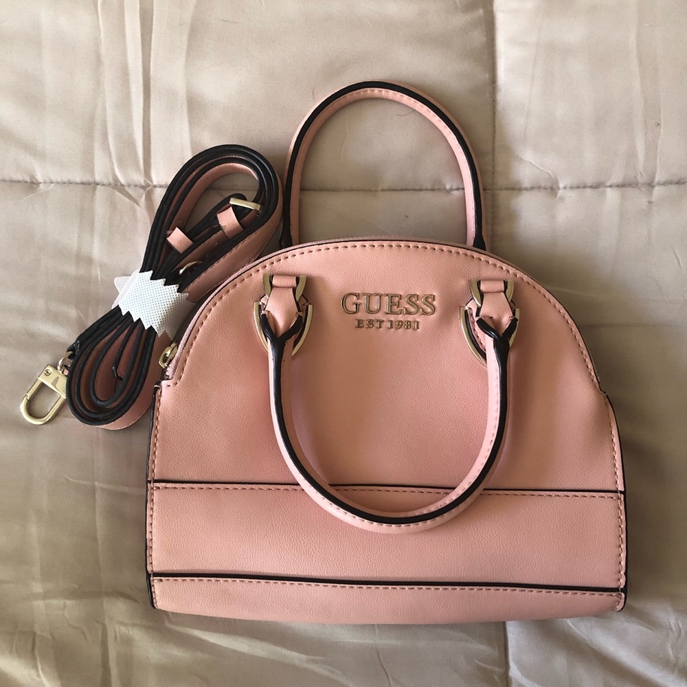 8x9 Guess purse